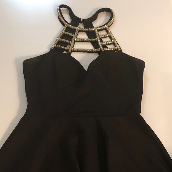 Little black dress - Picture 5 of 6